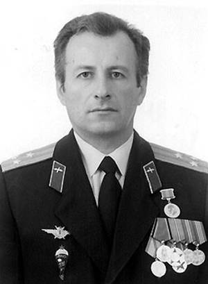 ЯКОВЛЕВ ОЛЕГ АНАТОЛЬЕВИЧ - (полковник авиации). Родился 31 декабря