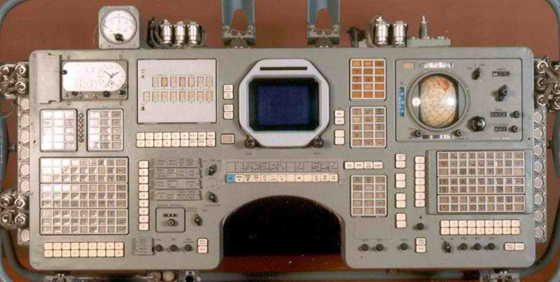 Main Cosmonaut Console of the 'Neptune' IDS for the 'Soyuz-T'