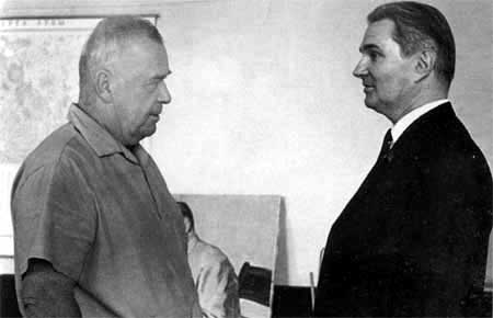 Великие двигателисты. A.M. Исаев /слева) и В.П. Глушко